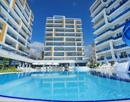 Luxusní nádherný apartmán s výhledem na moře v komplexu na prodej v Tosmur Alanya 1