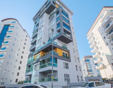 Luxuriös möblierte 2-Zimmer-Wohnung zum Verkauf in Mahmutlar Alanya 1