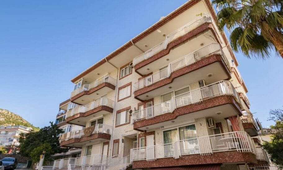 Four Room Furnished Apartment For Sale In Alanya 1