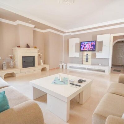 Møblert 6-roms triplex villa til salgs i Mahmutlar Alanya 10