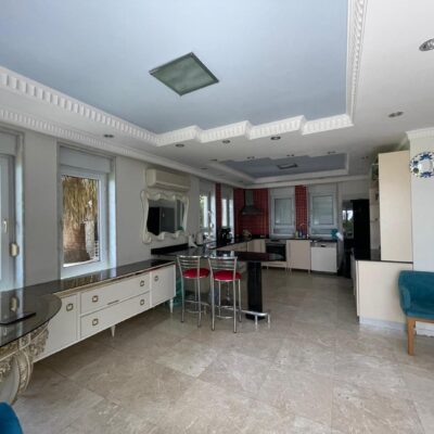 Möblierte 4-Zimmer-Villa zum Verkauf in Tepe Alanya 3