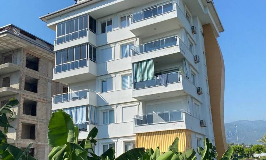 Nahe am Meer gelegene 2-Zimmer-Wohnung zum Verkauf in Kestel Alanya 1