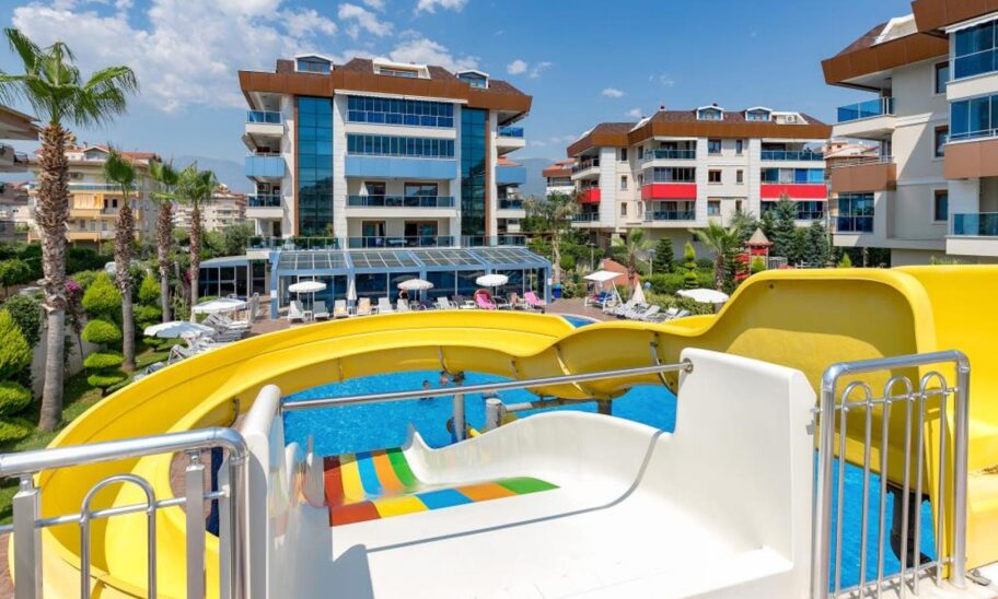 Full Activity 5 Room Duplex For Sale In Oba Alanya 1