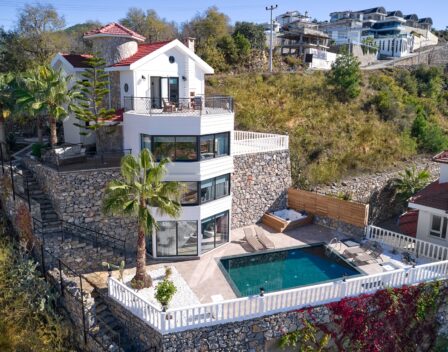 Villa de luxe meublée à vendre à Kargicak Alanya 1