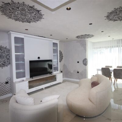 Luksus 4 roms møblert villa til salgs i Kargicak Alanya 17