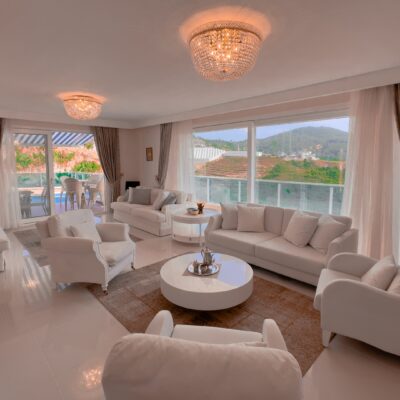 Luxuriöse 5-Zimmer-Villa zum Verkauf in Kargicak Alanya 4
