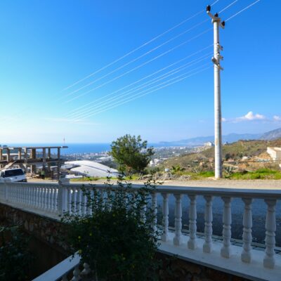 Prodaje se trosoban stan s pogledom na more u Kargicak Alanya 3