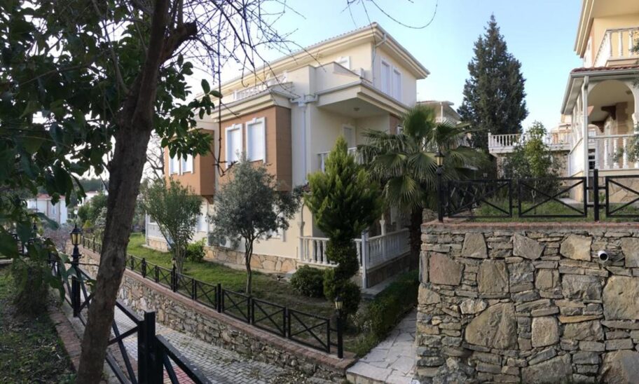Günstige möblierte 4-Zimmer-Villa zum Verkauf in Incekum Alanya 6