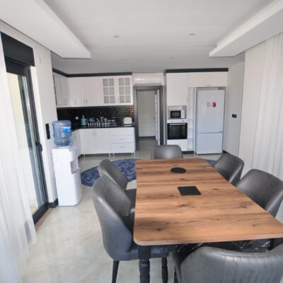 Luxuriöse 8-Zimmer-Triplex-Villa zum Verkauf in Kargicak Alanya 3