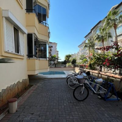 Nær havet 3 roms leilighet til salgs i Oba Alanya 2