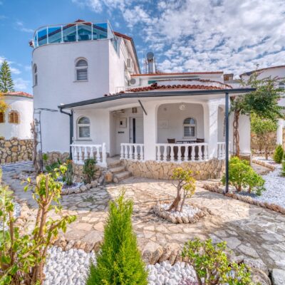 Møblert 6-roms triplex villa til salgs i Turkler Alanya 13
