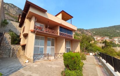 Möblierte 4-Zimmer-Villa zum Verkauf in Tepe Alanya 5