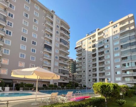 Möblierte 3-Zimmer-Wohnung direkt am Strand zum Verkauf in Mahmutlar Alanya 1