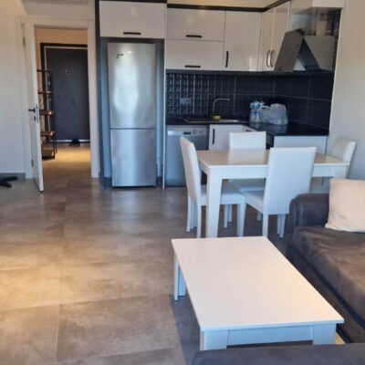 Billig møblert 2-roms leilighet til salgs i Kargicak Alanya 2
