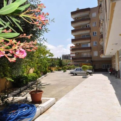 Billig møblert 4 roms leilighet til salgs i Mahmutlar Alanya 3
