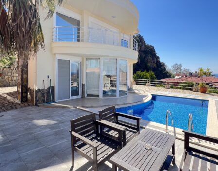Möblierte 4-Zimmer-Villa mit Meerblick zum Verkauf in Kestel Alanya 2