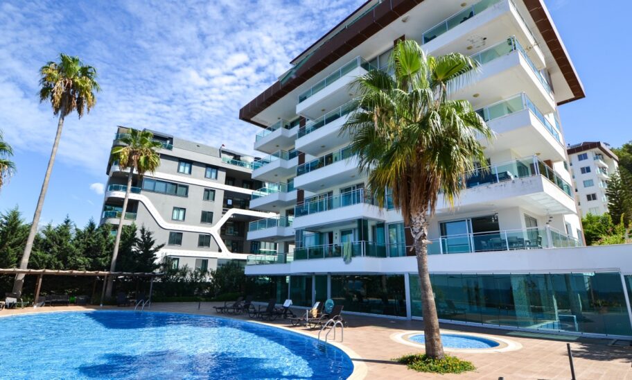 Beachfront Furnished 3 Room Apartment For Sale In Kargicak Alanya 1