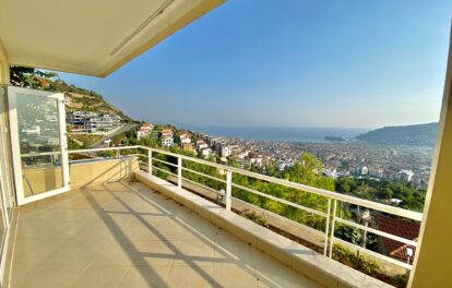 Prodaje se trosoban stan s pogledom na more u Bektas Alanya 5