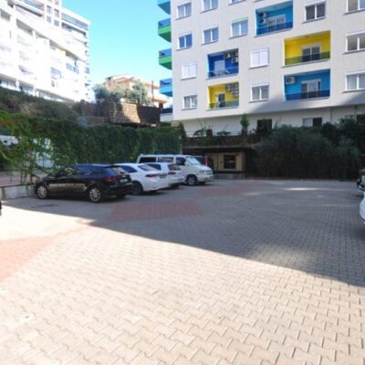Geschikt voor staatsburgerschap 4 kamer appartement te koop in Mahmutlar Alanya 1