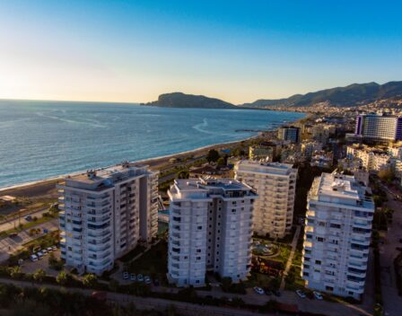Luxuriöse möblierte 4-Zimmer-Wohnung am Strand zum Verkauf in Tosmur Alanya 11