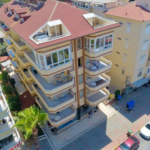 Sentral billig møblert 2 roms leilighet til salgs i Alanya 1