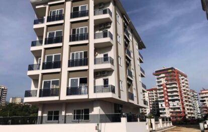 Billig møblert 3 roms leilighet til salgs i Mahmutlar Alanya 1
