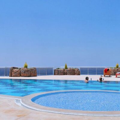 Umeblowany apartament z 5 pokojami z widokiem na morze na sprzedaż w Konakli Alanya 2