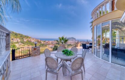 Villa de luxe de 4 pièces avec vue sur la mer à vendre à Tepe Alanya 8
