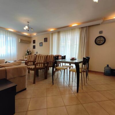 Møbleret billig 3 værelses lejlighed til salg i Oba Alanya 7