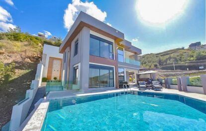 Alanya Kargıcak'ta Satılık Lüks Deniz Manzaralı 5 Odalı Tripleks Villa 12