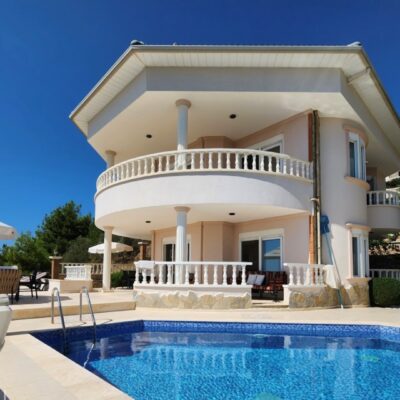 Alanya Bektaş'ta Deniz Manzaralı Eşyalı 5 Odalı Satılık Villa 14