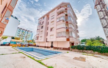 Alanya 6'da Denize Sıfır Eşyalı 4 Odalı Satılık Daire