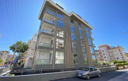 Appartement Central de 3 Pièces à Vendre à Cléopâtre Alanya 1