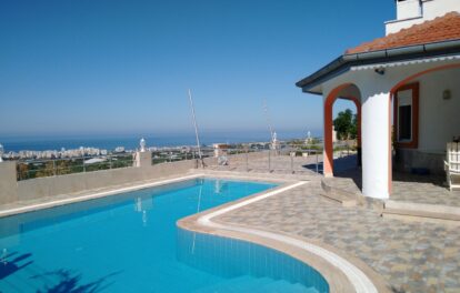 Villa Meublée De 4 Pièces Avec Vue Sur La Mer à Vendre à Mahmutlar Alanya 5