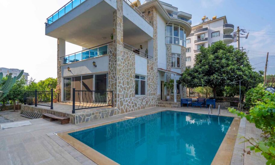 Privévilla met 5 kamers te koop in Mahmutlar Alanya 1