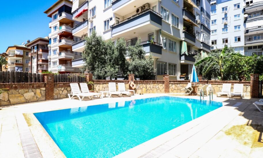 Billig møblert 5 rom duplex til salgs i Alanya 1