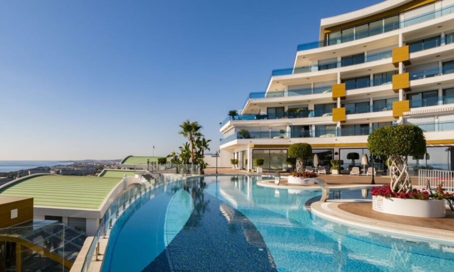 Full Activity Luxury 3 Room Apartment For Sale In Konakli Alanya 2