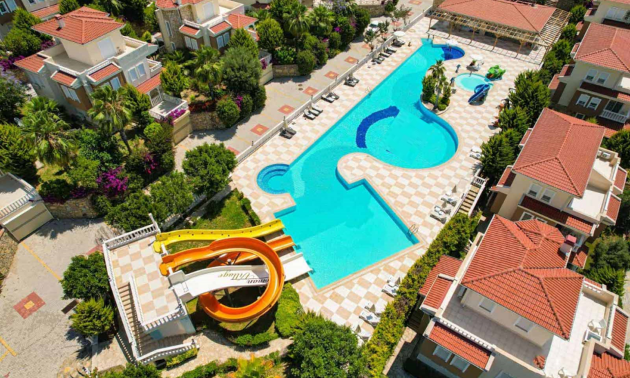 Möblerad 4 rums villa till salu i Incekum Alanya 1