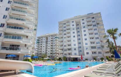 Kalustettu 5 huoneen kattohuoneisto Duplex Myynnissä Tosmurissa Alanya 3