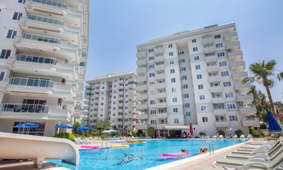 Kalustettu 5 huoneen kattohuoneisto Duplex Myynnissä Tosmurissa Alanya 3