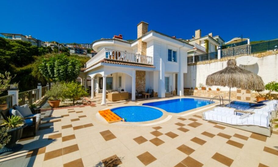 Furnished Luxury 5 Room Villa For Sale In Alanya 1