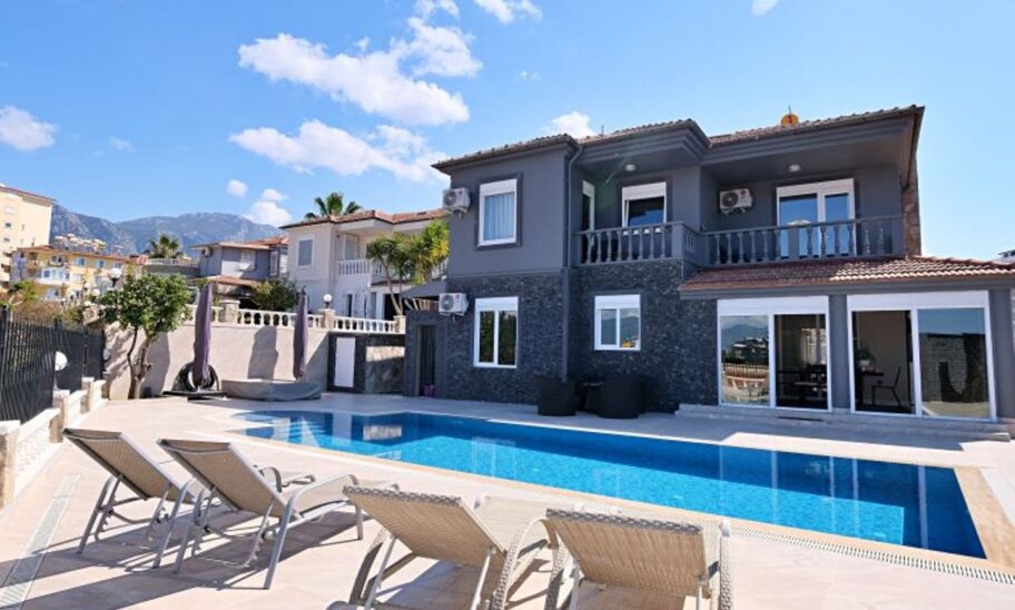 Villa Meublée De Luxe De 4 Pièces à Vendre à Mahmutlar Alanya 15