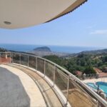 Günstige 4-Zimmer-Villa zum Verkauf in Tepe Alanya 1