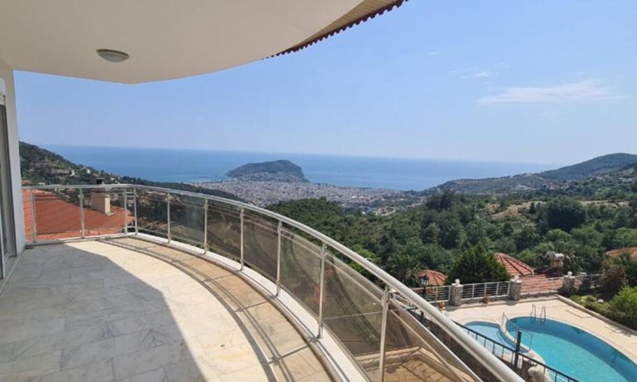 Günstige 4-Zimmer-Villa zum Verkauf in Tepe Alanya 1