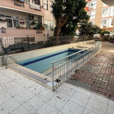 Günstig möblierte 3-Zimmer-Wohnung zum Verkauf in Oba Alanya 1