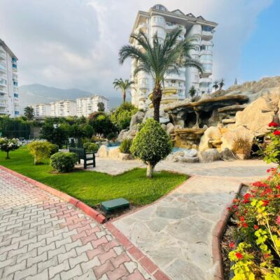 Gemeubileerd 3-kamerappartement te koop in Cikcilli Alanya 3